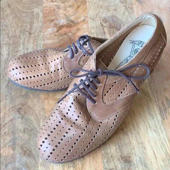 FLY London unisex perforated derby shoes - Picture 2 of 7